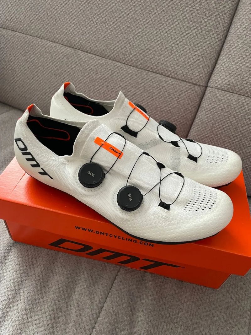 DMT KR0 silniční tretry White/White