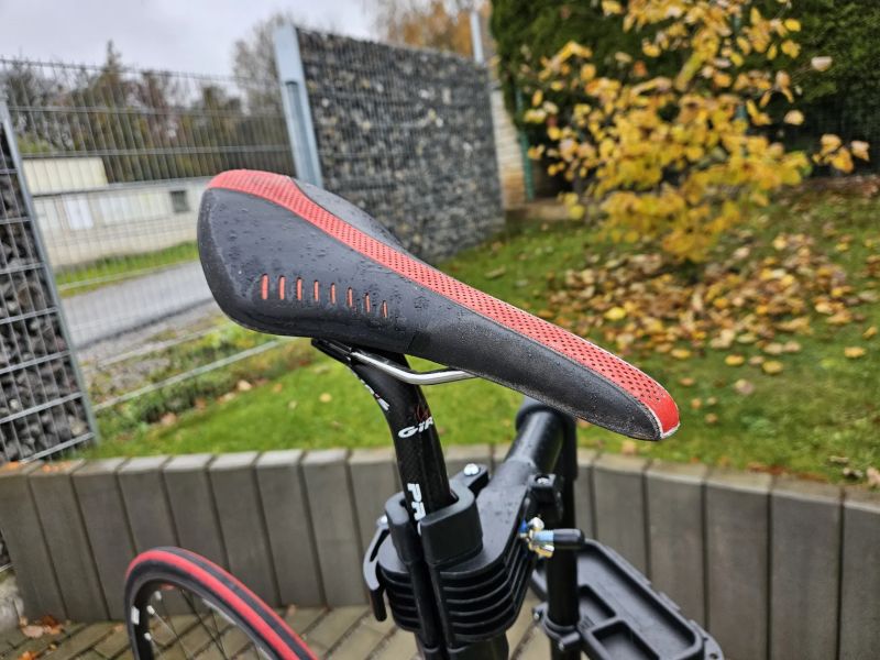 Silnička Fort, Sh 105, karbon doplňky