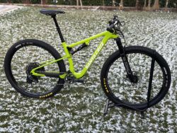 Santa Cruz Blur 4 CC AXS - nové