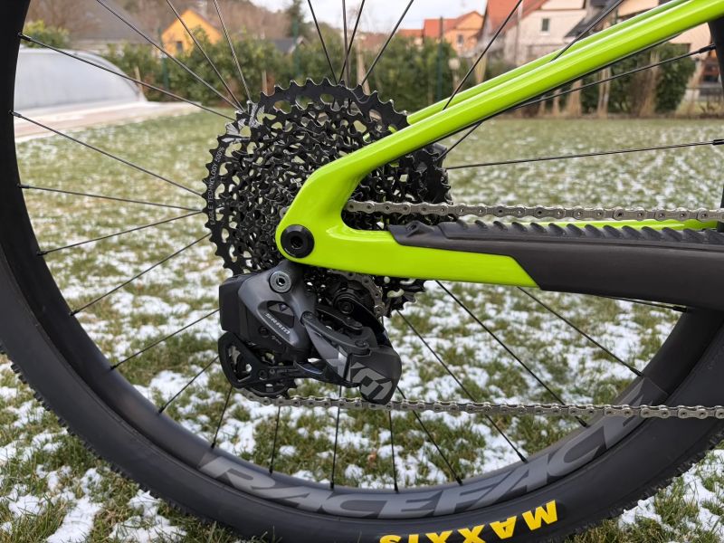 Santa Cruz Blur 4 CC AXS - nové