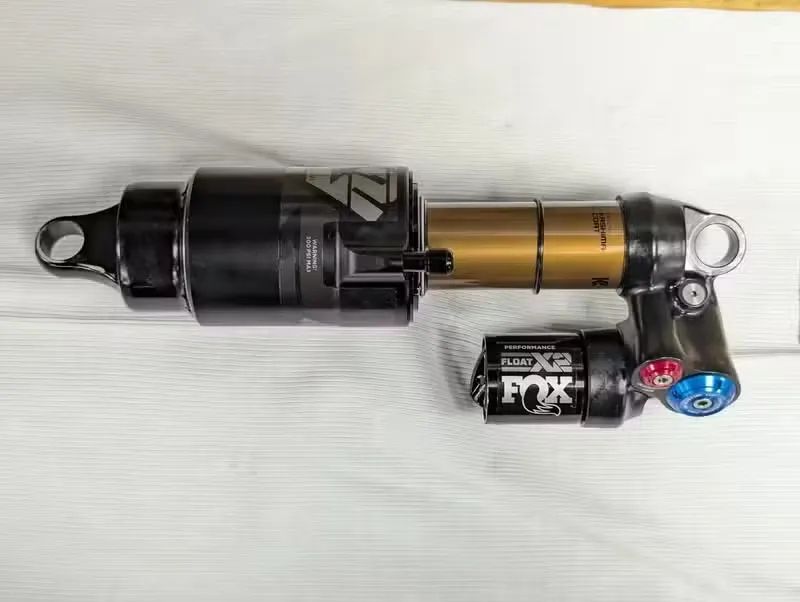 Fox Float X2 230x65 mm, vzduchový tlumič po kompletní repasi a upgrade na Kashima coat