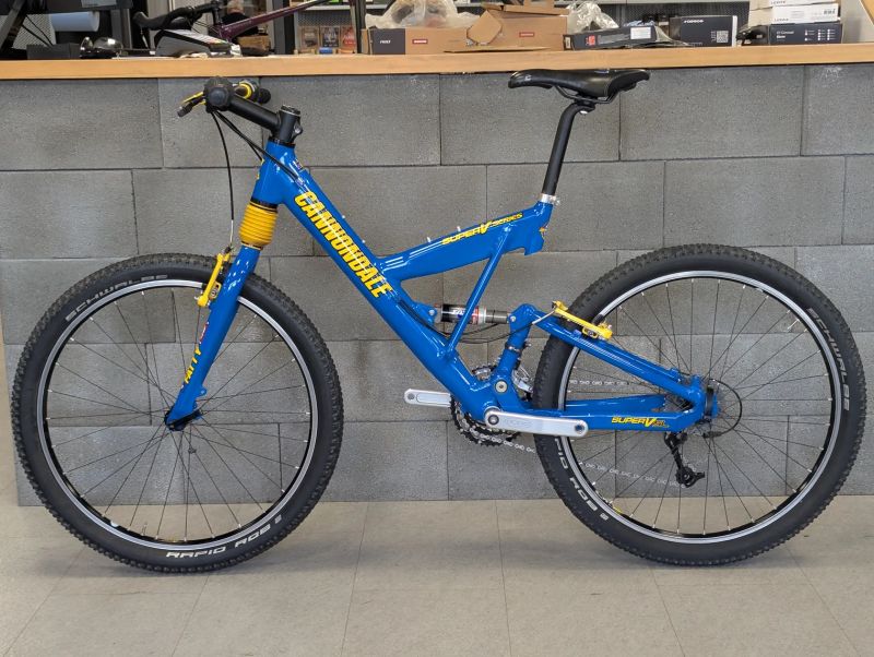 Cannondale Super V 2000, velikost M, Volvo, rok 1999, CODA, po repasi, původní osazení
