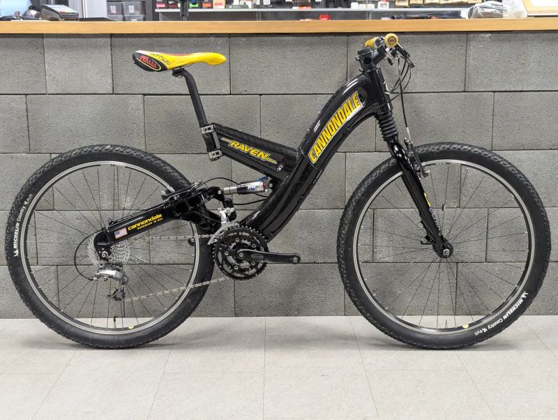 Cannondale Super V Raven 1000 SL, velikost S, XTR, CODA, rok 2000