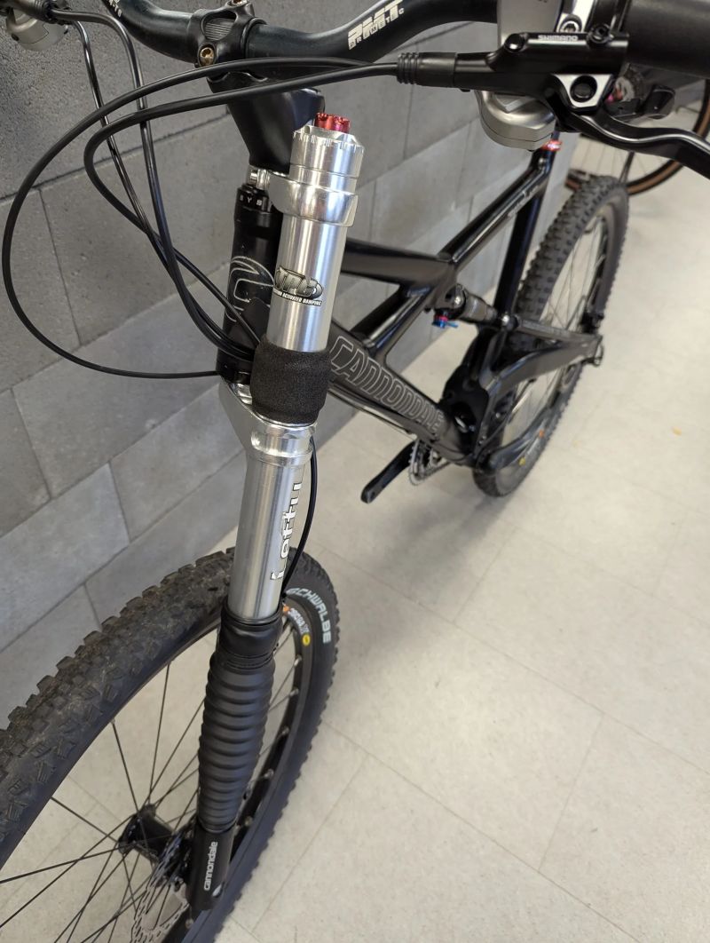 Cannondale Prophet 800 Lefty MAX 140, Fox RP23, nové brzdy, po kompletním servisu a repasích