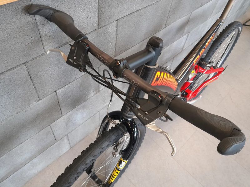 1998 Cannondale Super V Raven 2000, vel. L (50 cm, 20"), Shimano XT, Fatty i Fox po repasi