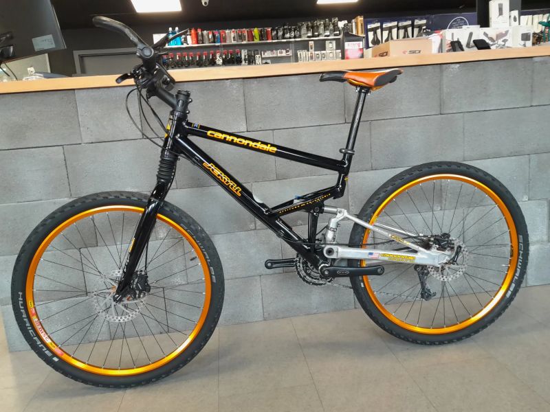 2000 Cannondale Jekyll 3000 SL, XTR, CODA expert (velikost M a L)