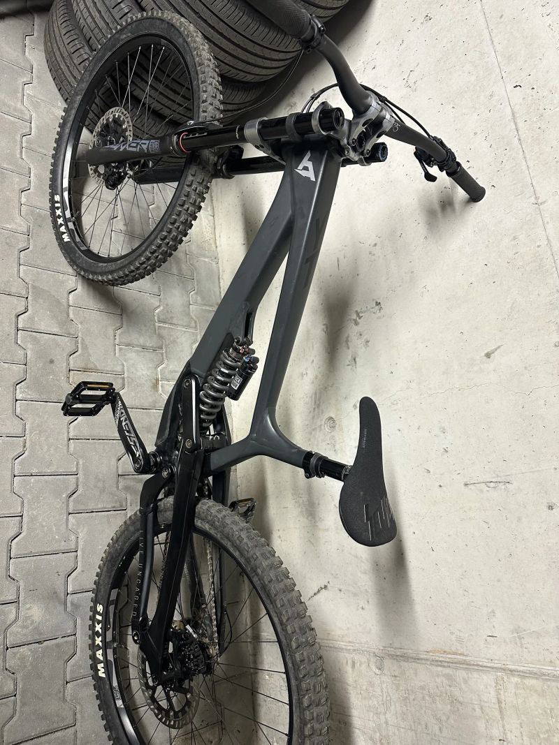 YT Industries Tues 27”