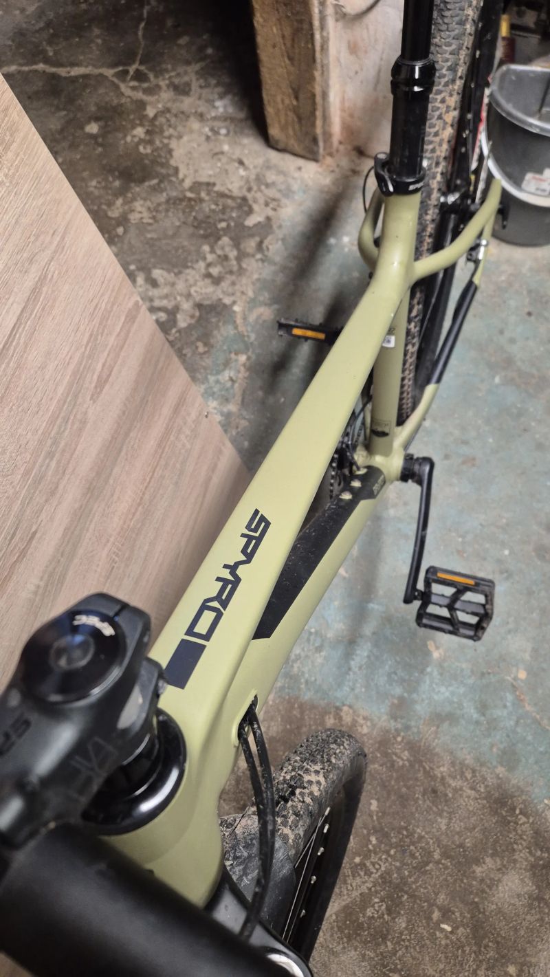 Qayron Spyro M 29" super stav