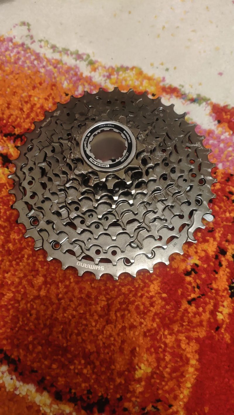 Kazeta 11z-39z Shimano CUES CS-LG400-10 - LinkGlide