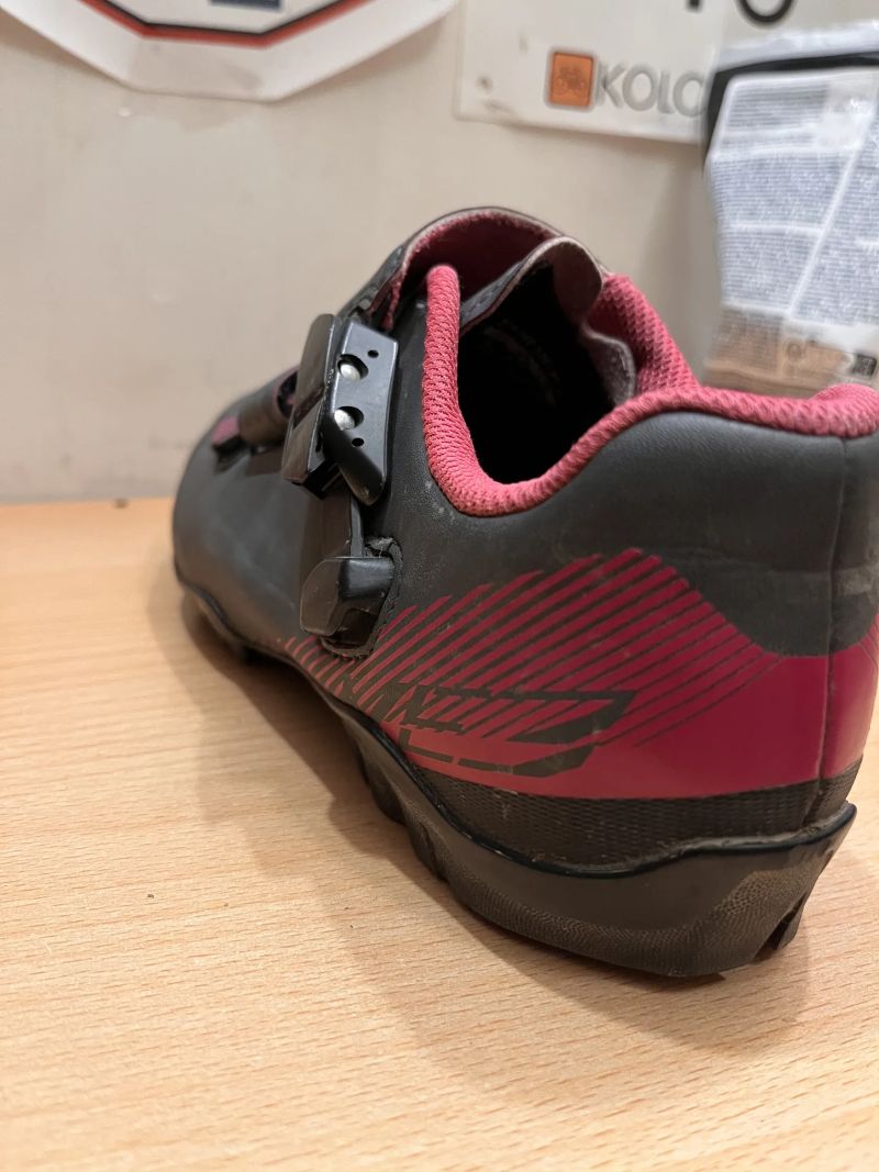 Shimano tretry vel 36