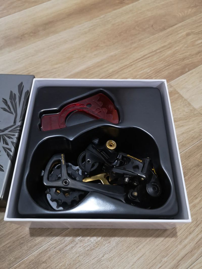 Sram XX1 Eagle 12sp. přehazovačka a řadící páčka