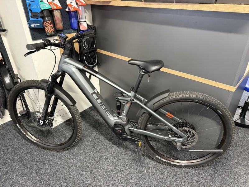 CUBE Stereo Hybrid 120 PRO 750 vel.M 2023 302km