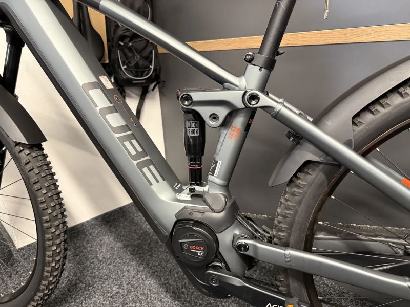 CUBE Stereo Hybrid 120 PRO 750 vel.M 2023 302km
