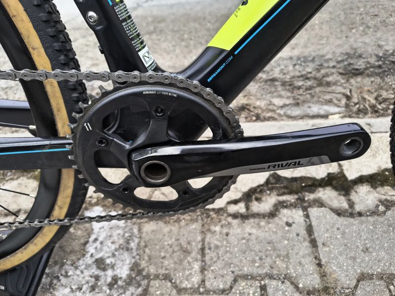 KARBONOVÉ GRAVEL KOLO .,.PC : 70 000 Kč ,JAKO NOVÉ