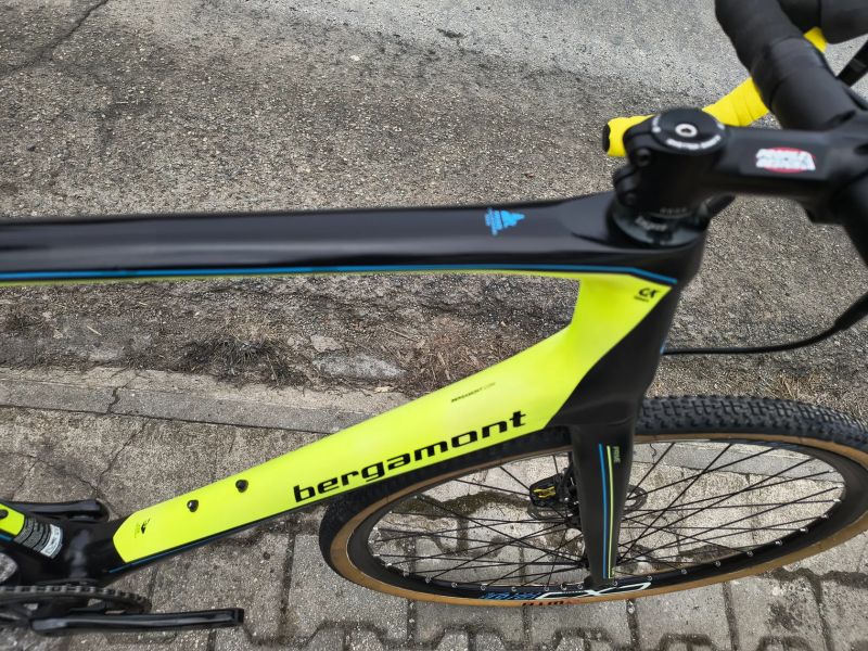 KARBONOVÉ CYKLOKROSOVÉ KOLO .,.PC : 70 000 Kč ,JAKO NOVÉ