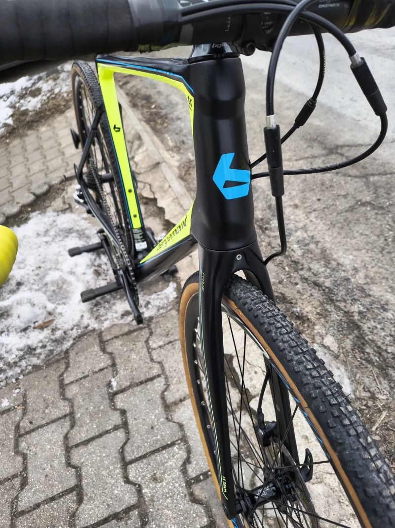 KARBONOVÉ CYKLOKROSOVÉ KOLO .,.PC : 70 000 Kč ,JAKO NOVÉ