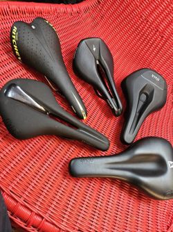 Sedla Sqlab, Specialized, fizik, ritchey