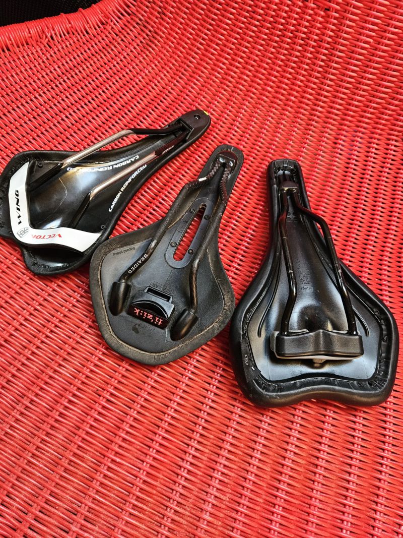 Sedla Sqlab, Specialized, fizik, ritchey