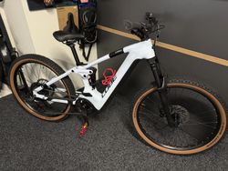 CUBE Stereo Hybrid 120 PRO 750 vel.S 2024 905km