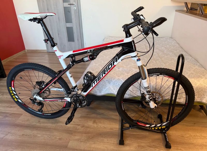Merida 96 XT carbon ve vynikajícím stavu
