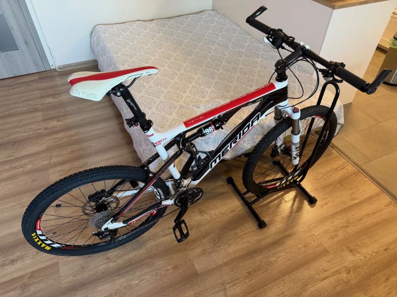 Merida 96 XT carbon ve vynikajícím stavu