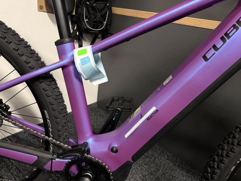 CUBE Reaction Hybrid ONE 800 vel.M 2026 NOVÝ MODEL