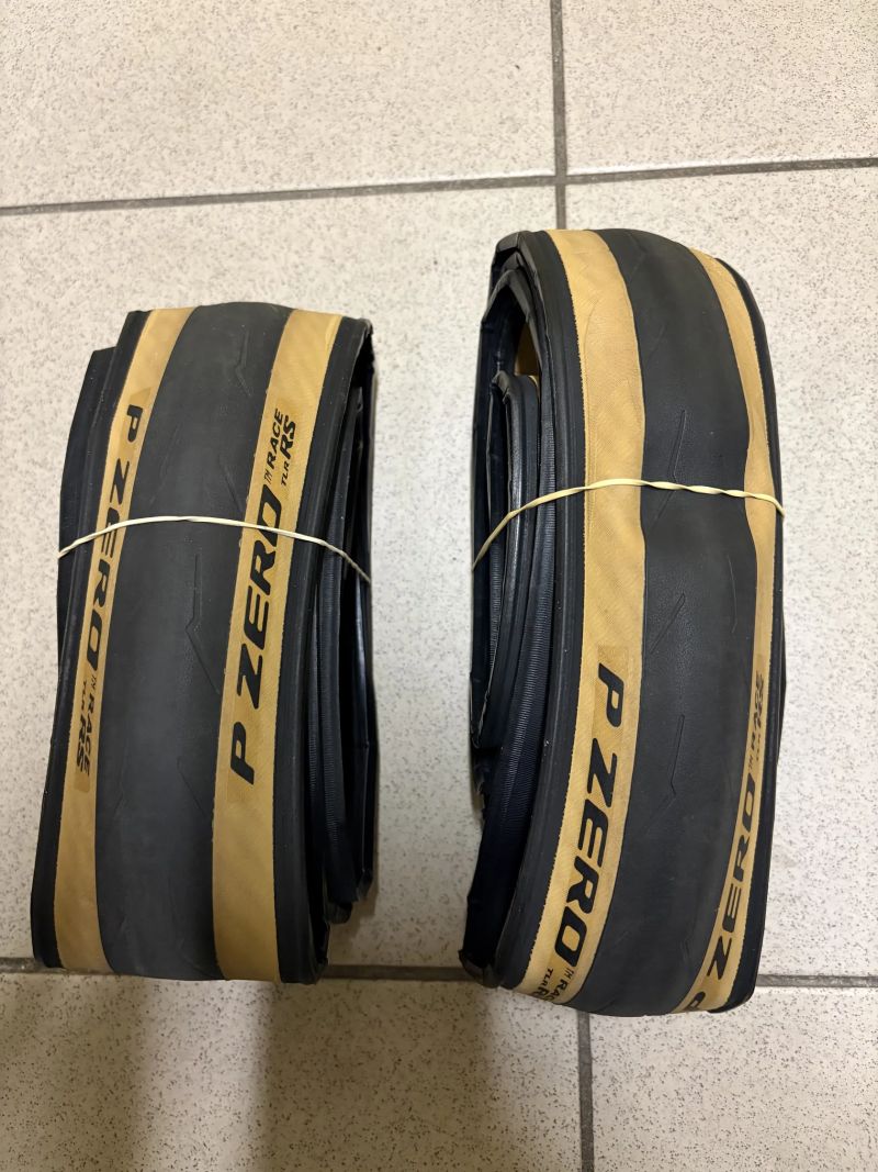 Pirelli P Zero Race TLR RS