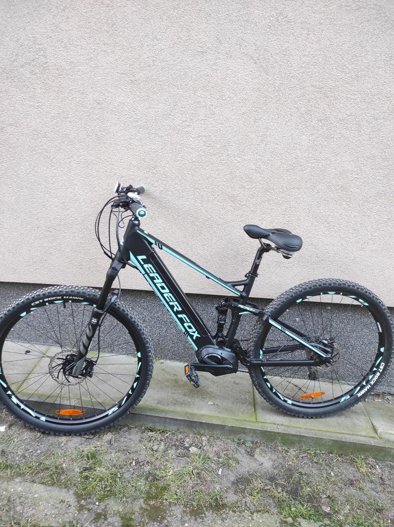 Celoodpružené horské elektrokolo Leader Fox Acron 29 (M)