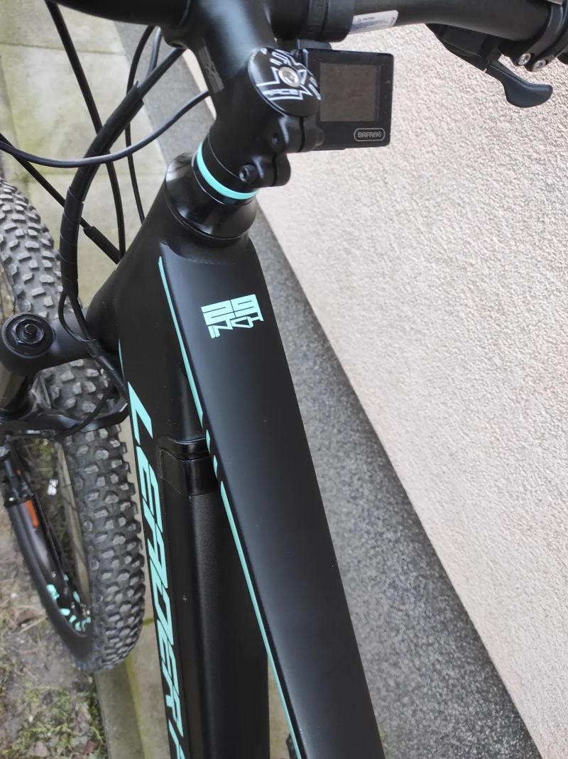 Celoodpružené horské elektrokolo Leader Fox Acron 29 (M)