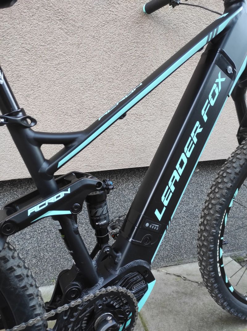 Celoodpružené horské elektrokolo Leader Fox Acron 29 (M)