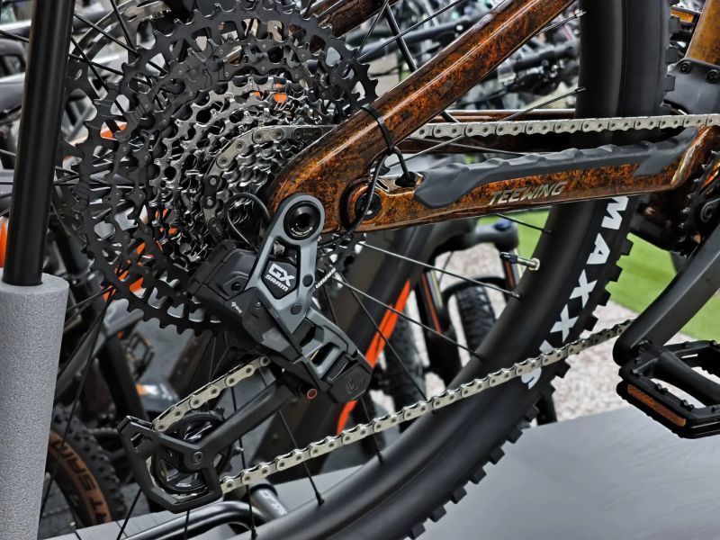 !NOVÉ! DJI Avinox - Teewing Turbo Force Pro - Fox38 Kashima, 800wh baterie, 21,5kg, vel. L