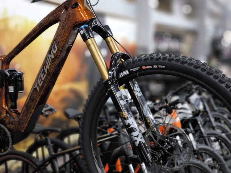 !NOVÉ! DJI Avinox - Teewing Turbo Force Pro - Fox38 Kashima, 800wh baterie, 21,5kg, vel. L