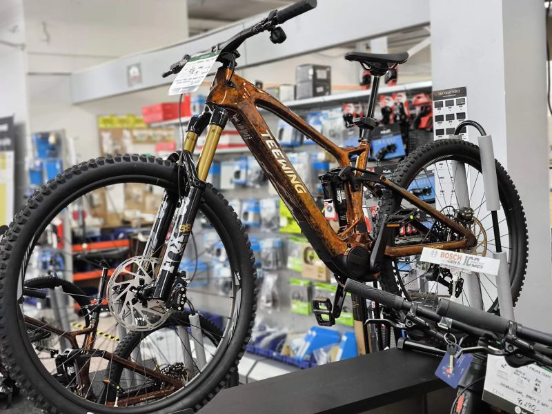 !NOVÉ! DJI Avinox - Teewing Turbo Force Pro - Fox38 Kashima, 800wh baterie, 21,5kg, vel. L