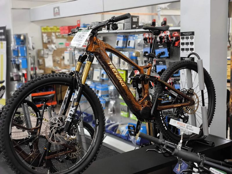 !NOVÉ! DJI Avinox - Teewing Turbo Force Pro - Fox38 Kashima, 800wh baterie, 21,5kg, vel. L