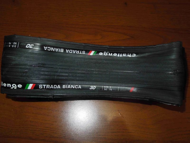 Predám cestné plášte Challenge