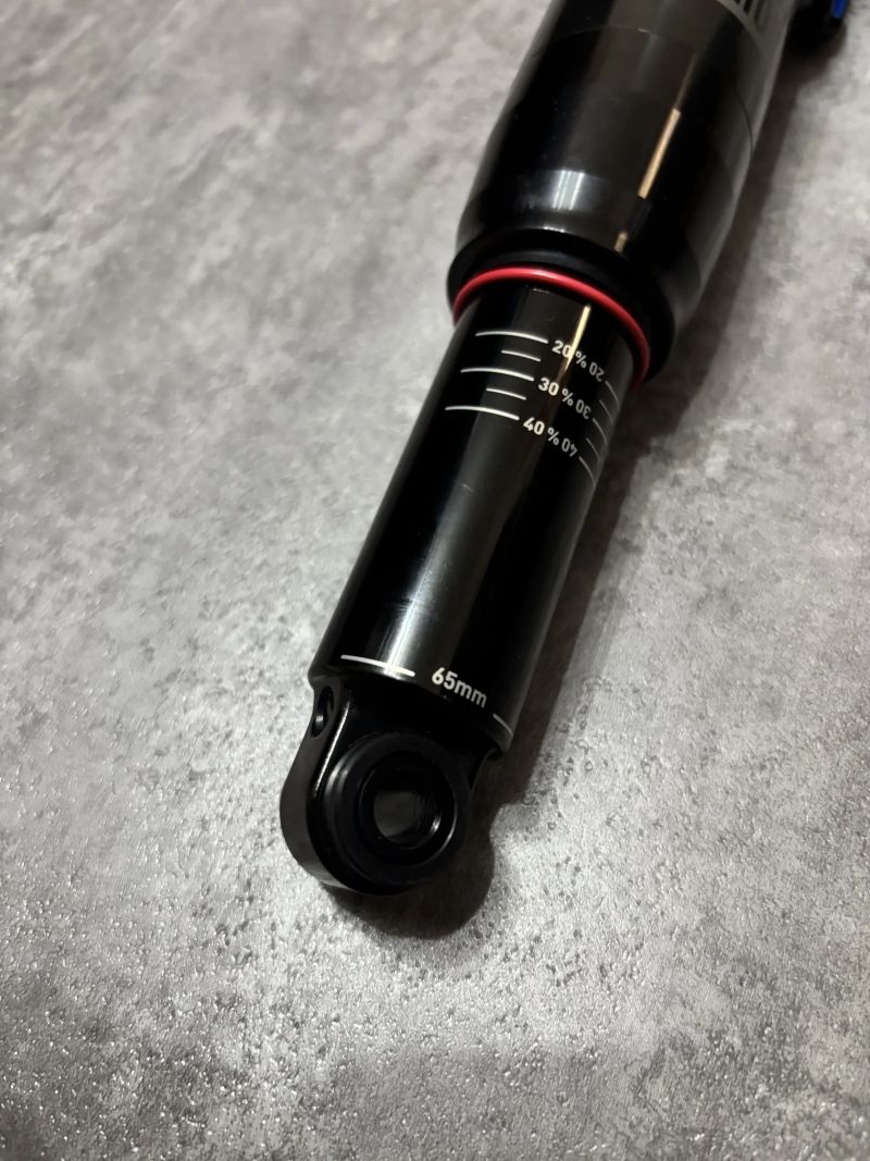 Rock Shox deluxe select+ 205x65 
