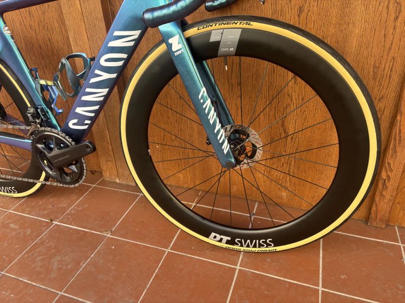 CANYON AEROAD CFR - vel. XS - ULTEGRA di2 2x12 - DT SWISS - NOVÉ