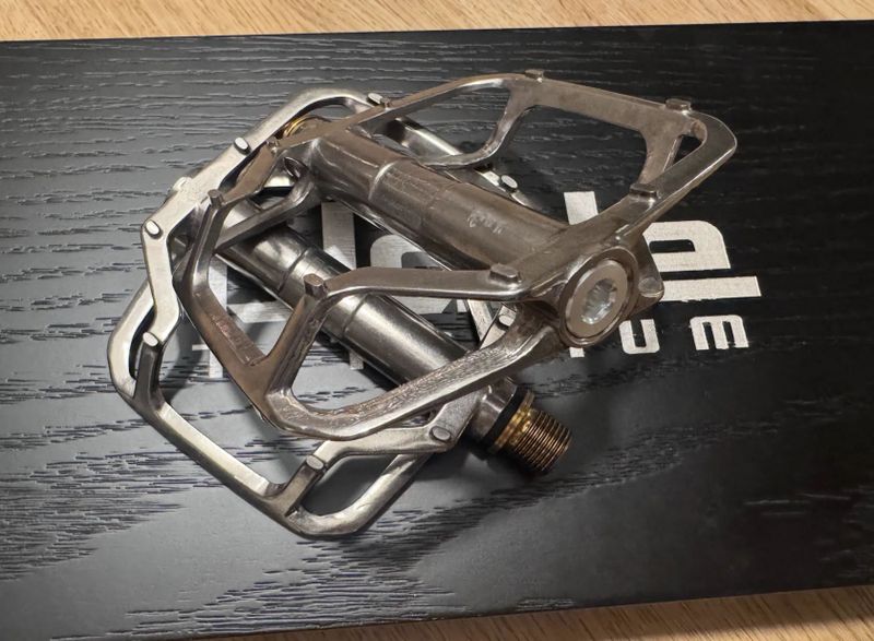 VP Components - Blade Titanium