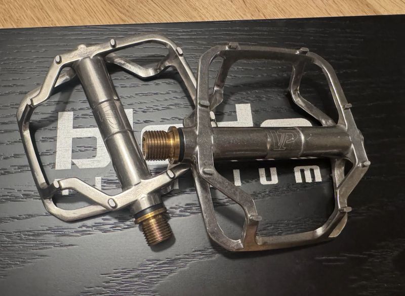 VP Components - Blade Titanium