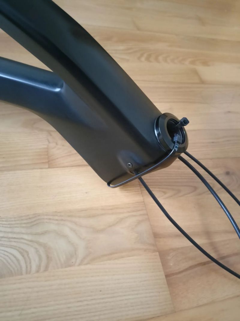 Prodám karbonový rám QUINT FS 29" 