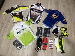 Cyklo dresy a doplňky 