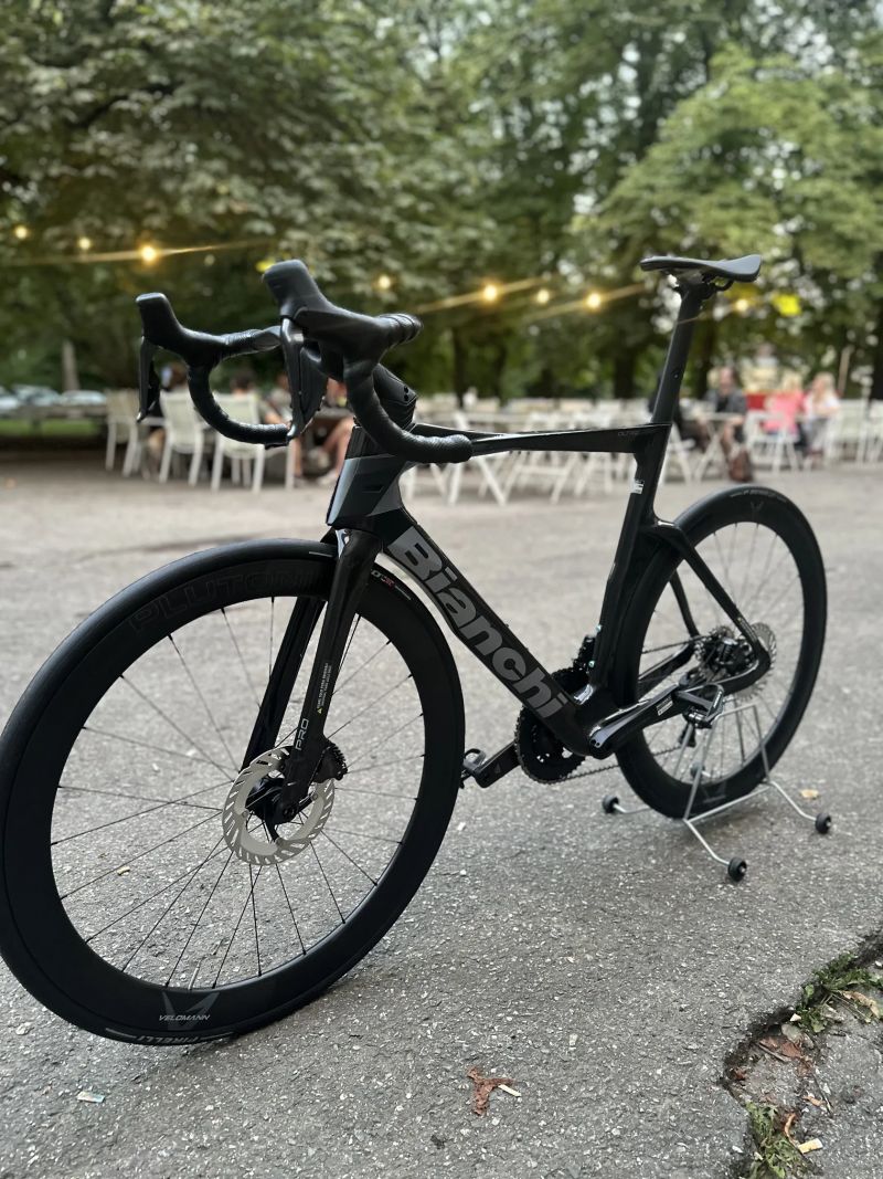 Zánovní Bianchi Oltre PRO 2025 - Ultegra Di2 12s - 4iiii wattmetr