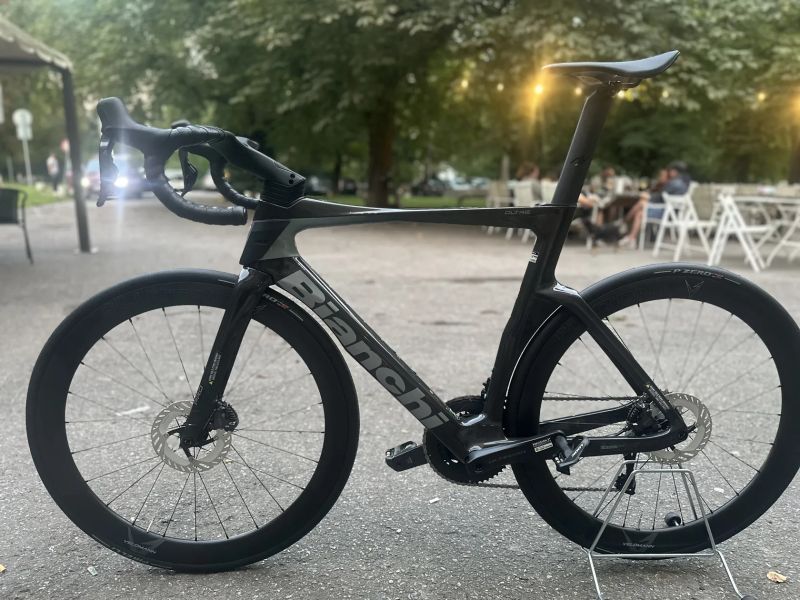 Zánovní Bianchi Oltre PRO 2025 - Ultegra Di2 12s - 4iiii wattmetr