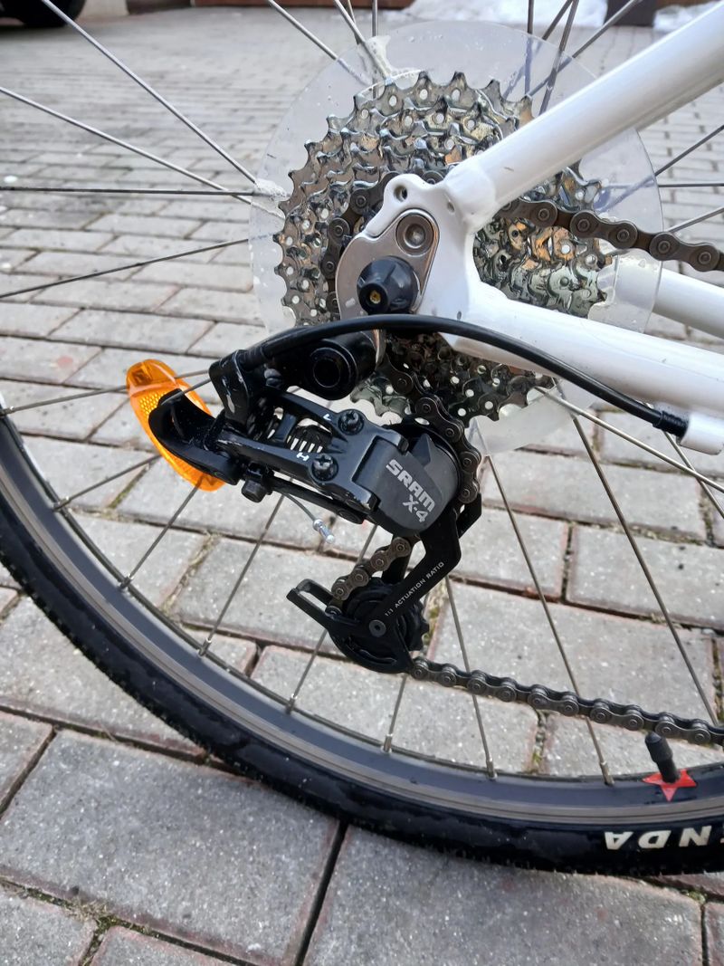 Prodám pěkné dětské kolo WOOM 6