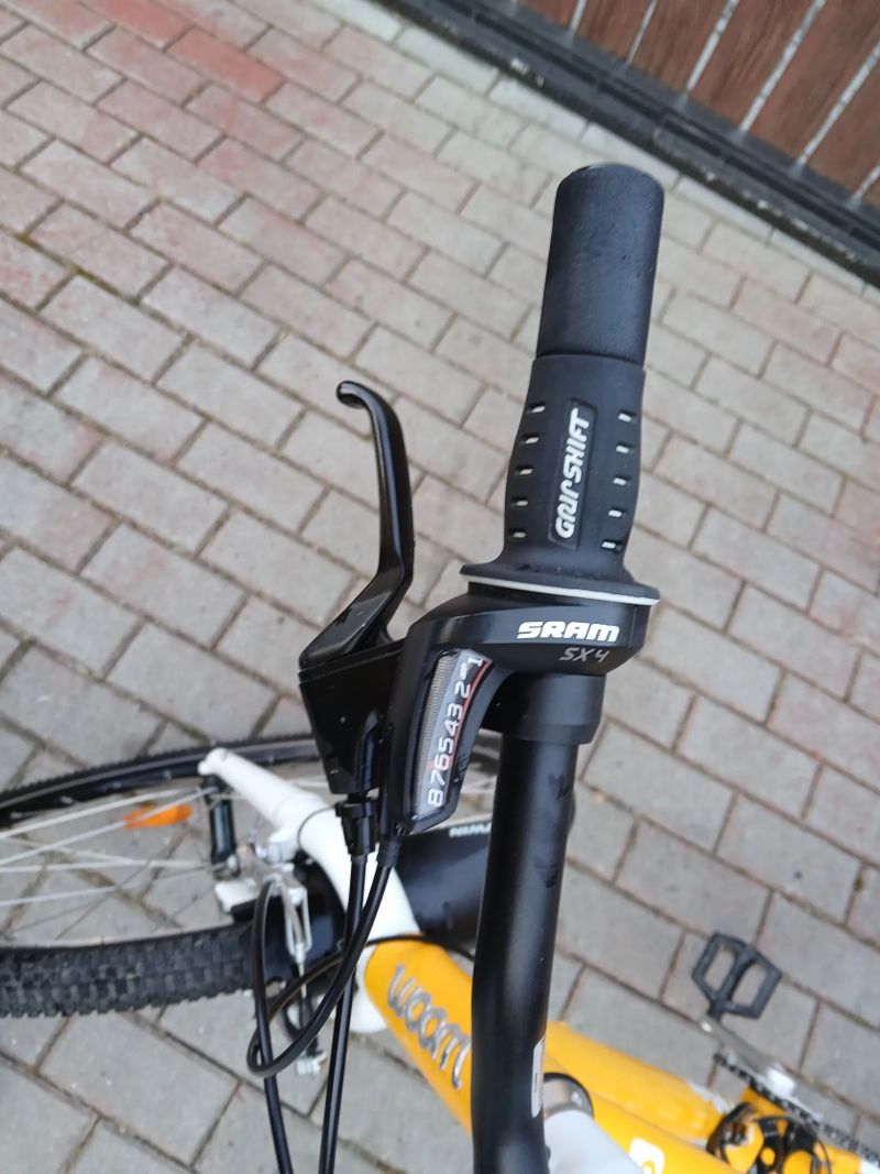 Prodám pěkné dětské kolo WOOM 6