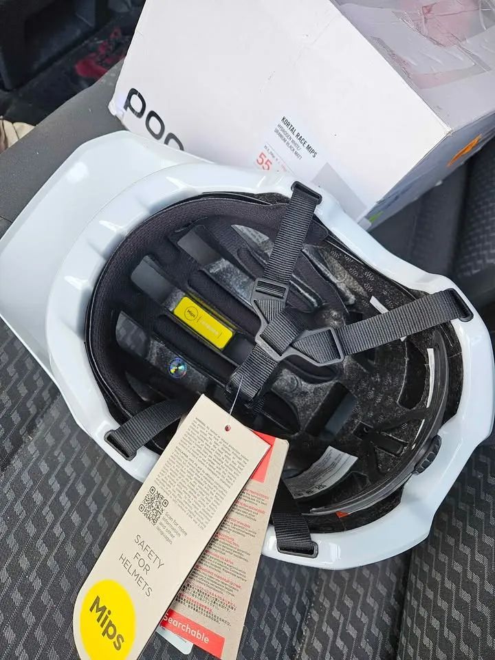 POC kortal RACE MIPS NFC 55-58 M/L BÍLÁ