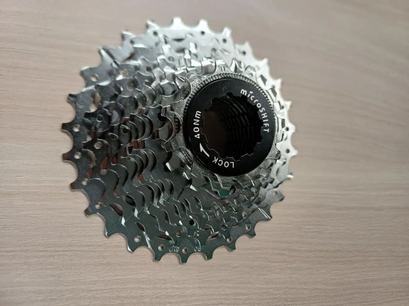 Microshift – silniční kazeta 11–28 zubů (nová)