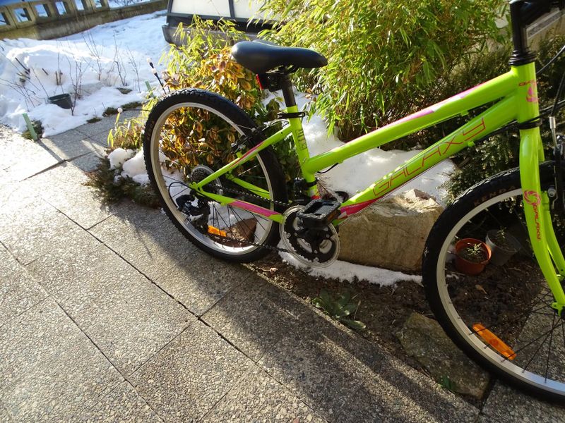 Galaxy Ruby 24" Nevyužité jako Nové