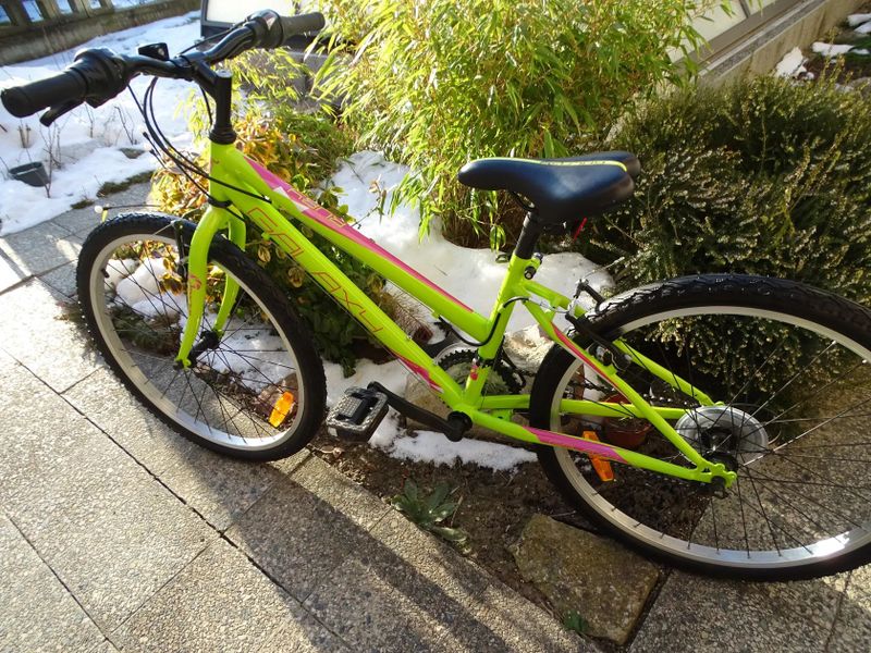 Galaxy Ruby 24" Nevyužité jako Nové