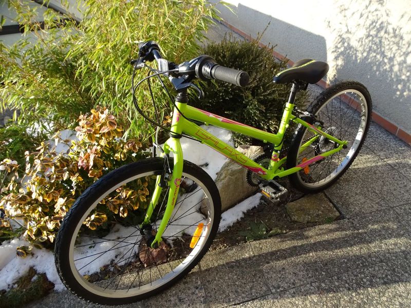 Galaxy Ruby 24" Nevyužité jako Nové